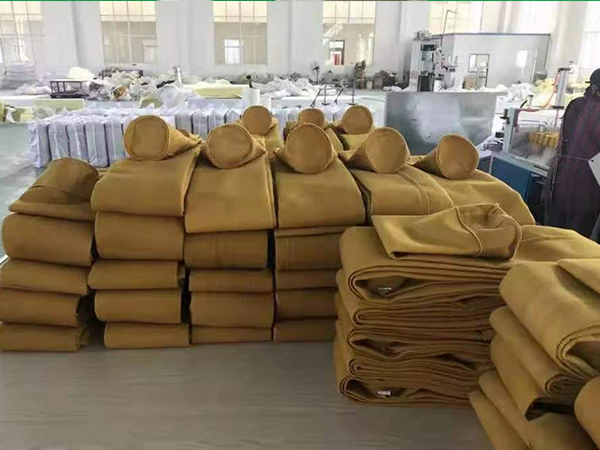 PPS+PTFE除塵布袋的特性收費(fèi)標(biāo)準(zhǔn)及如何選擇合適的除塵布袋,PPS+PTFE覆膜除塵布袋
